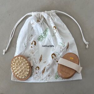 Sale! 2 New NativaSPA Body Massagers with beautiful Drawstring Carrying Bag